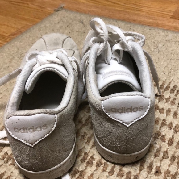 Size 6 adidas - Picture 3 of 3